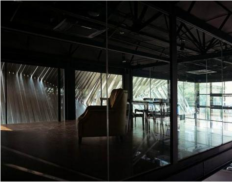 動(dòng)感時(shí)尚—北京798藝術(shù)區(qū)“火車(chē)站”改造魅力ACE咖啡廳